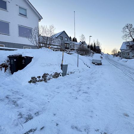 Sentralt Plassert Leilighet Ved Sherpatrappen Tromso Exterior photo